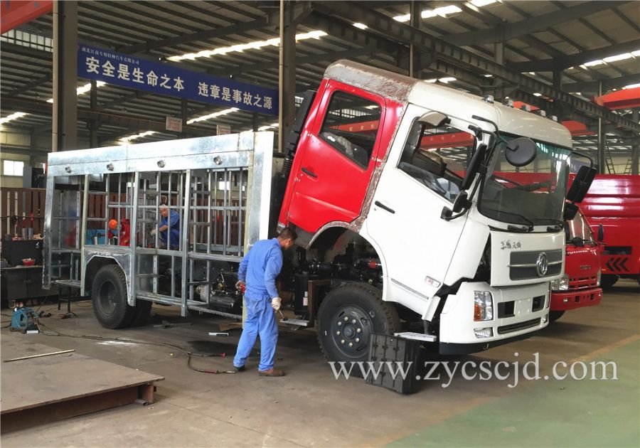 東風(fēng)天錦水罐消防車 東風(fēng)天錦水罐消防車
