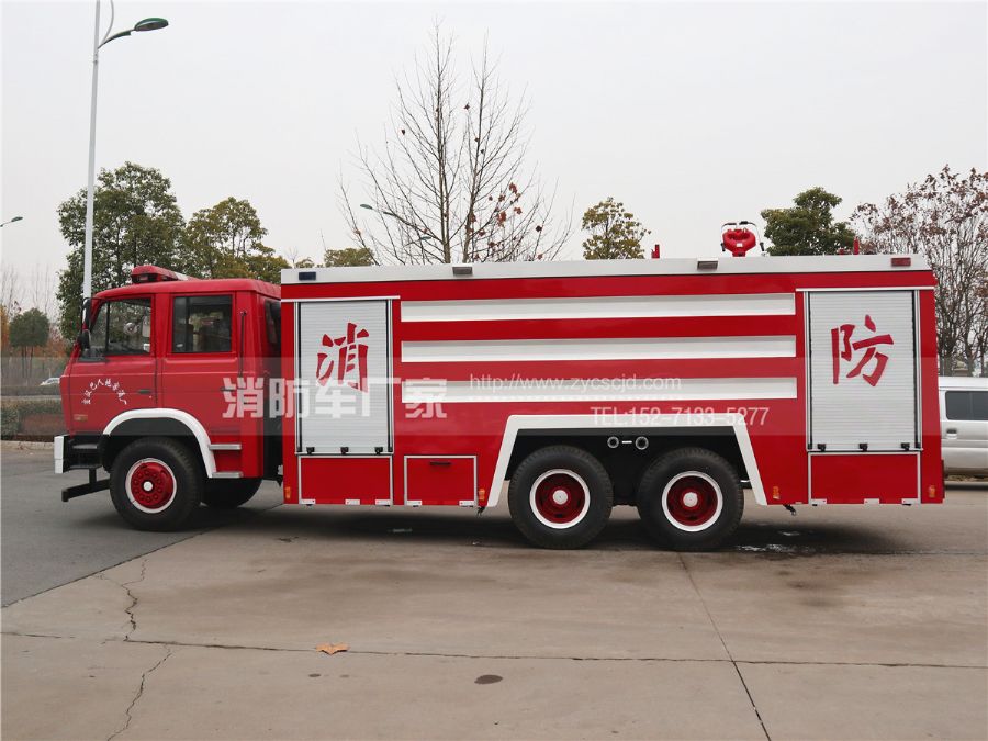 東風(fēng)12噸泡沫消防車(chē) 東風(fēng)12噸泡沫消防車(chē)