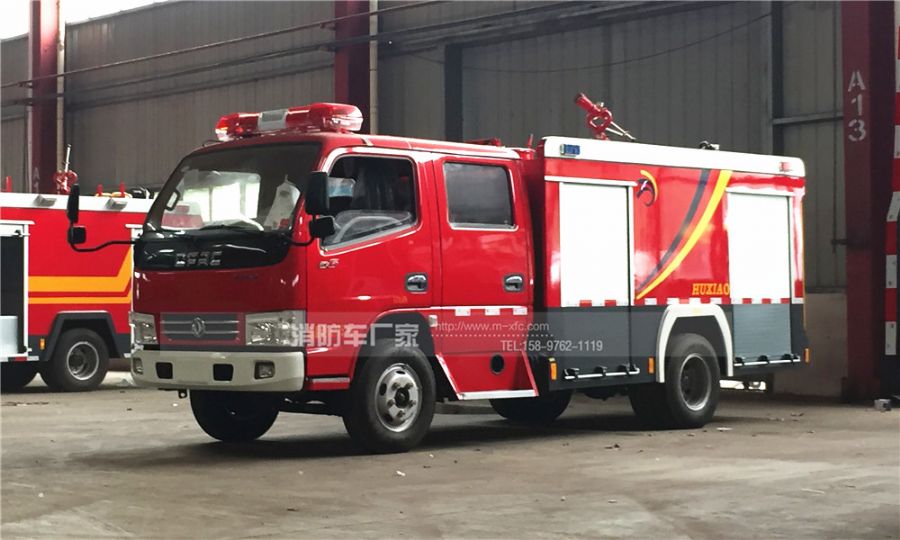 東風(fēng)3噸水罐消防車上戶車型 東風(fēng)3噸水罐消防車上戶車型